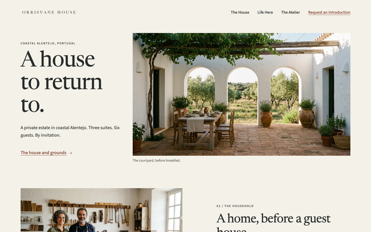 The Orrisvane House homepage: a whitewashed courtyard set for breakfast